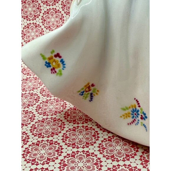 Royal Doulton “Kate”  HN 2789, 1977,  Windblown Floral Dress, stunning - Picture 9 of 15